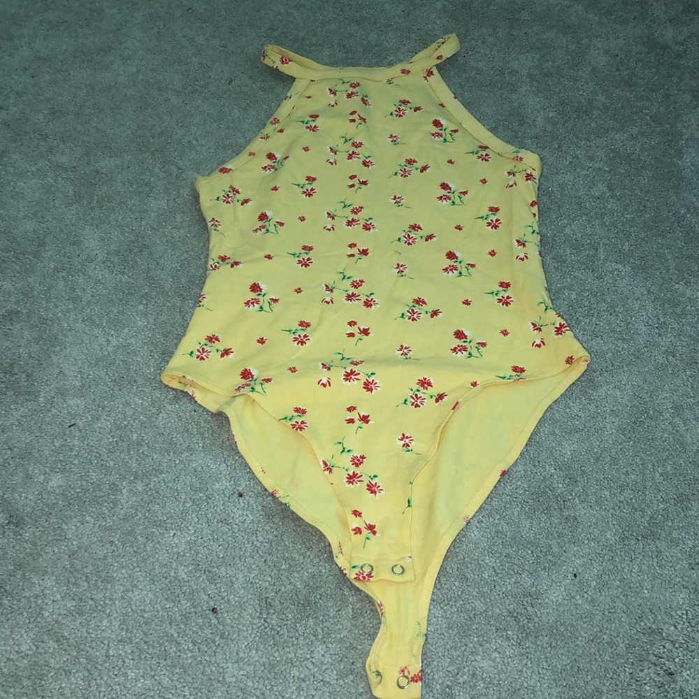 Yellow floral body suit - Picture 2 of 2